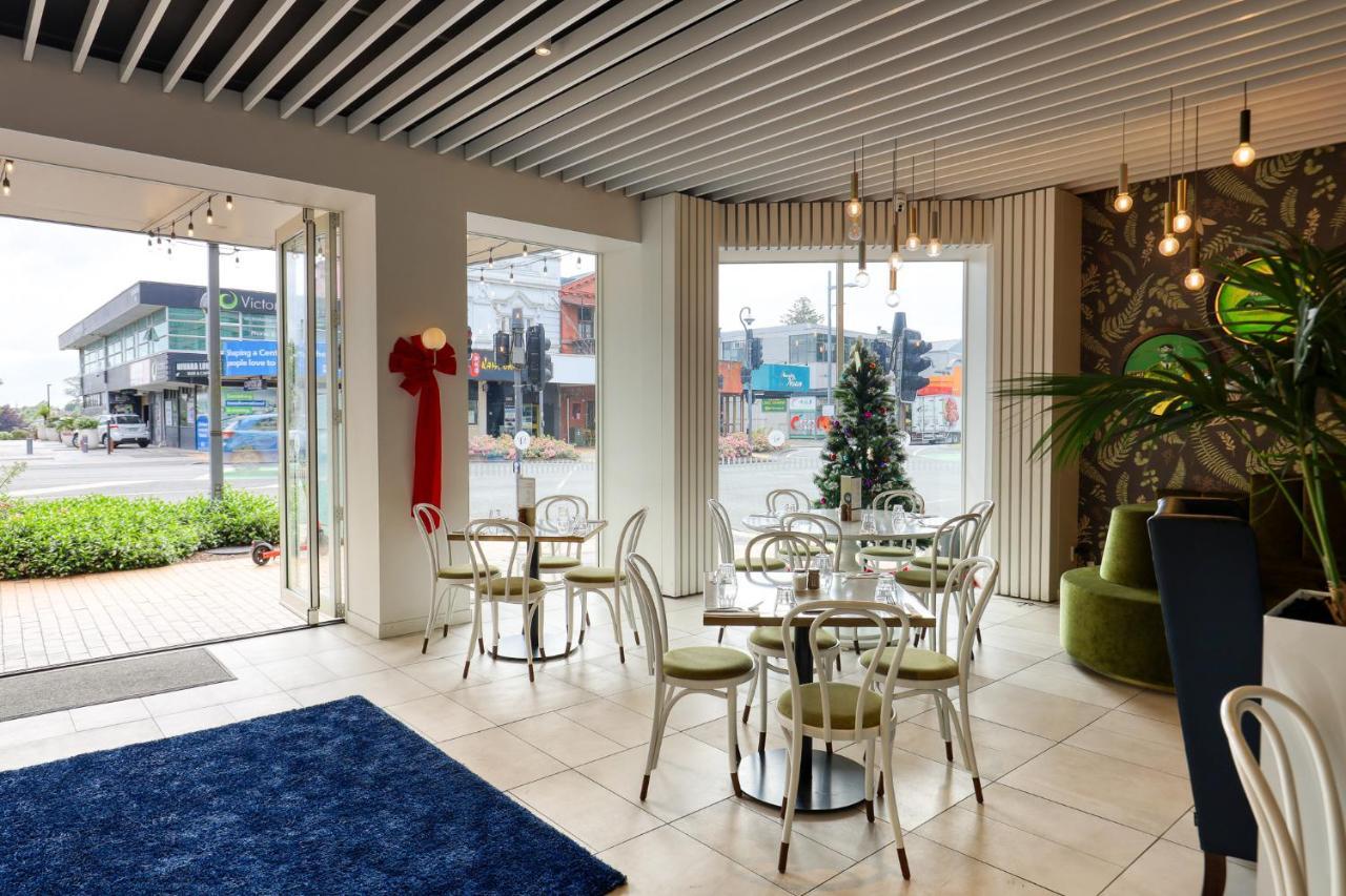Ramada By Wyndham, Hamilton City Center Екстериор снимка